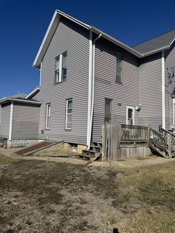 212 E 10th Street, Sterling, IL 61081