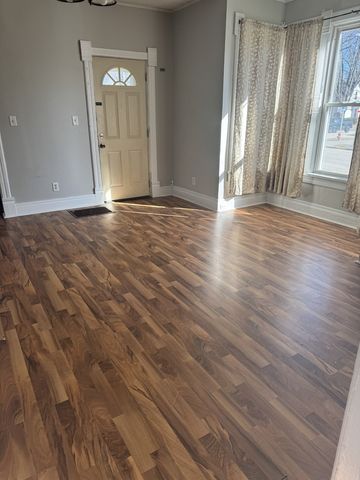 212 E 10th Street, Sterling, IL 61081