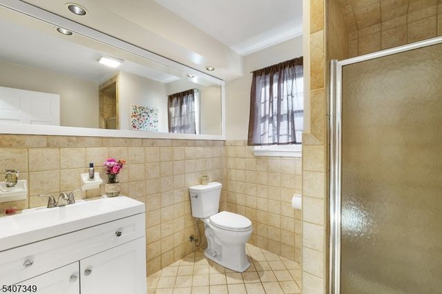 7 Mulberry Ln, Hampton Twp., NJ 07860