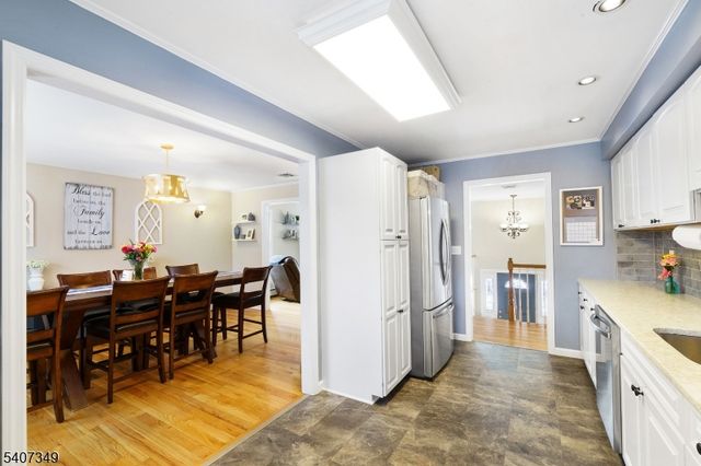 7 Mulberry Ln, Hampton Twp., NJ 07860