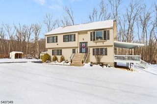 7 Mulberry Ln, Hampton Twp., NJ 07860