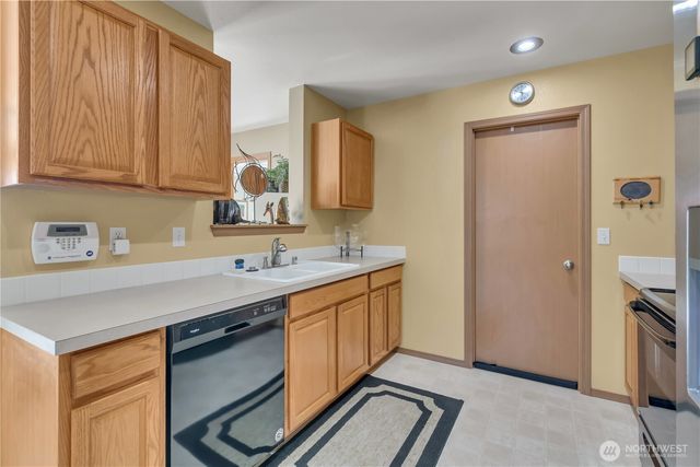 1013 Riddell Avenue NE, Orting, WA 98360