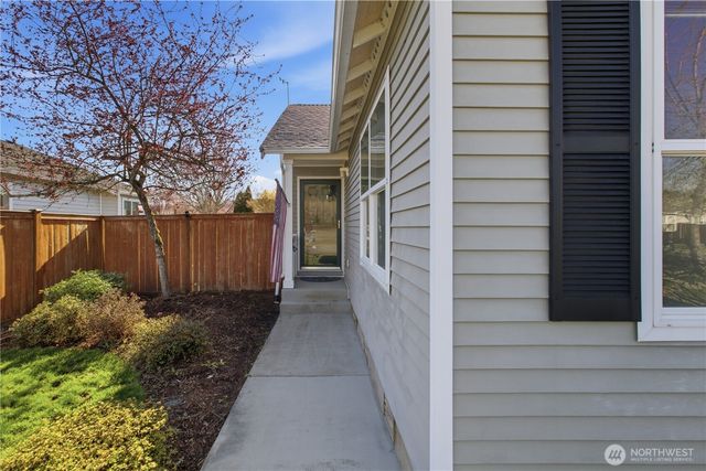 1013 Riddell Avenue NE, Orting, WA 98360