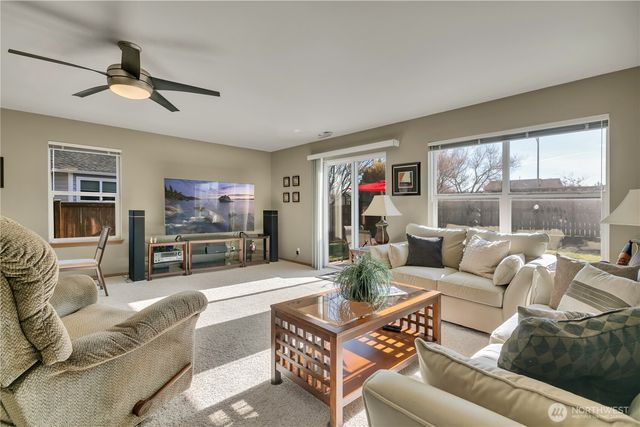 1013 Riddell Avenue NE, Orting, WA 98360