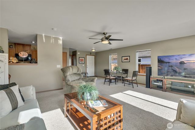 1013 Riddell Avenue NE, Orting, WA 98360