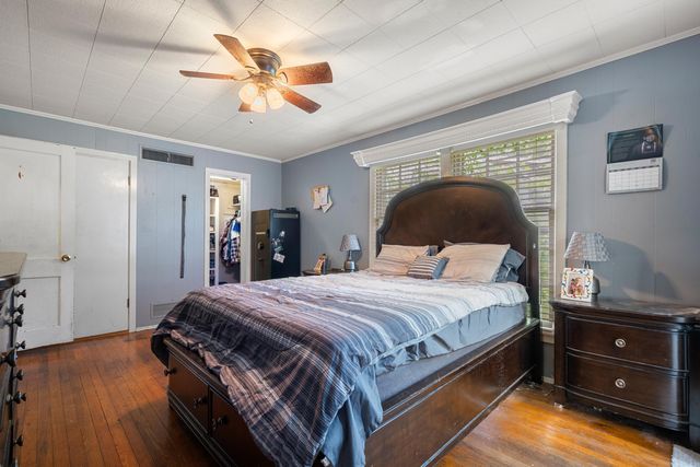 402 Crestwood St, Hot Springs, AR 71913