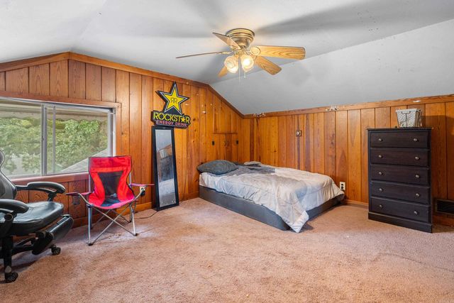 402 Crestwood St, Hot Springs, AR 71913