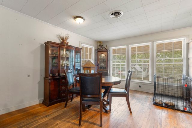 402 Crestwood St, Hot Springs, AR 71913