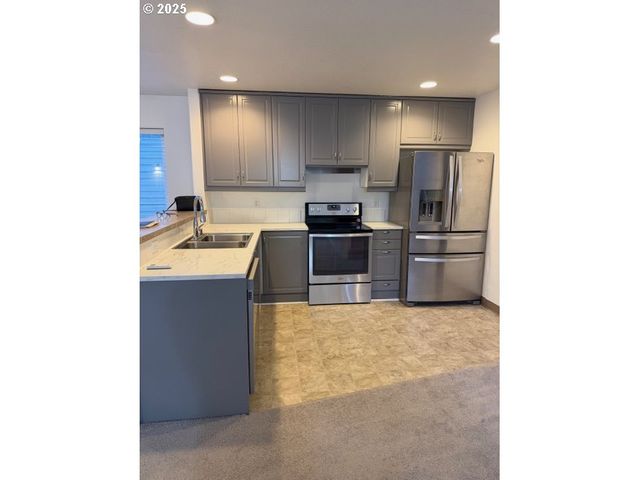 13907 Ne 63RD St, Vancouver, WA 98682