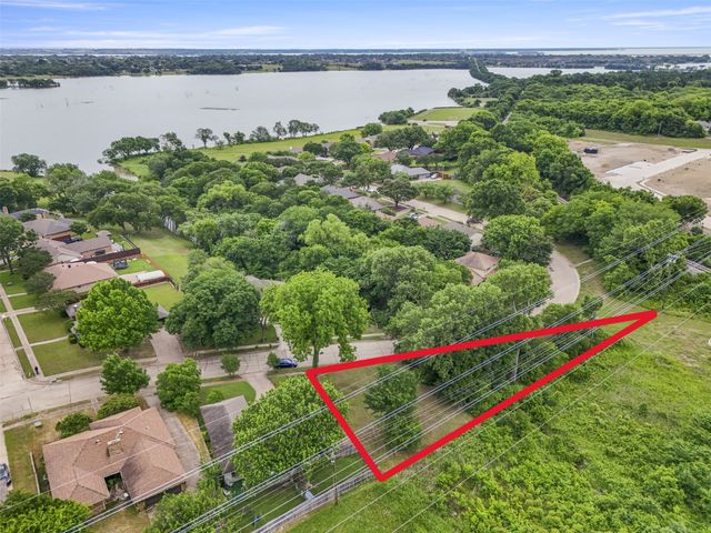 5101 Edgewater Drive, Rowlett, TX 75088