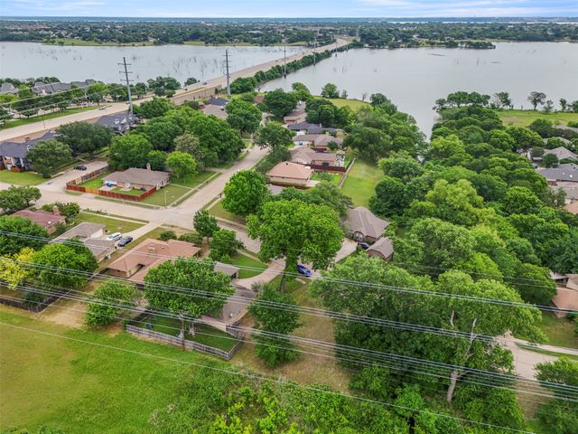 5101 Edgewater Drive, Rowlett, TX 75088
