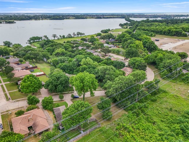 5101 Edgewater Drive, Rowlett, TX 75088