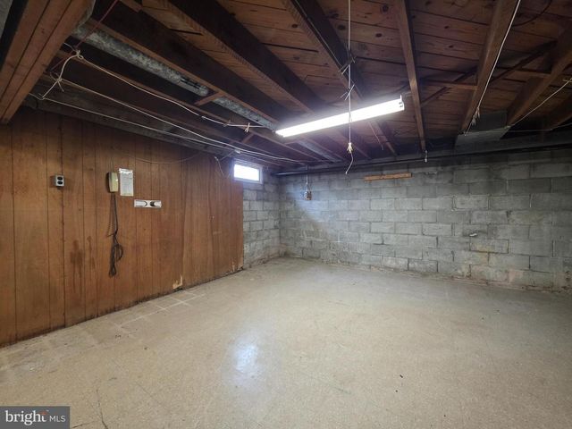 321 PFAUTZ HILL RD, Stevens, PA 17578