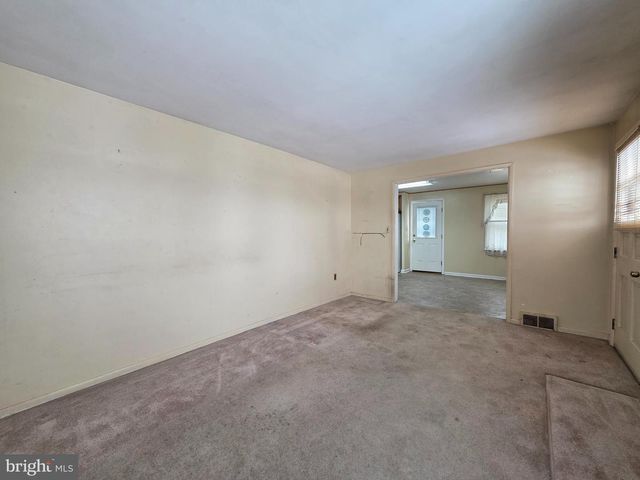 321 PFAUTZ HILL RD, Stevens, PA 17578