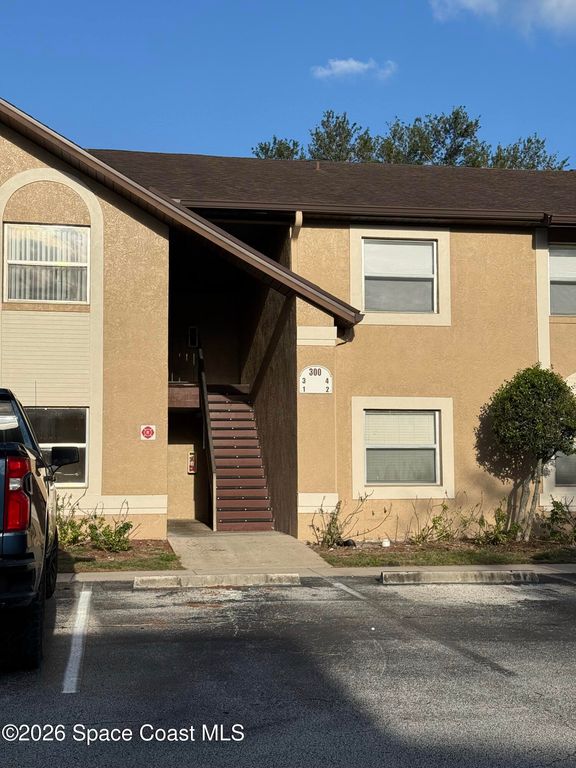 300 Spring Drive 4, Merritt Island, FL 32953