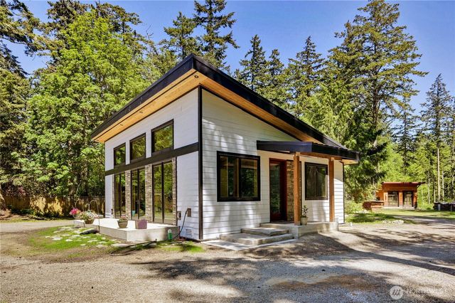 196 Nolton Road, Nordland, WA 98358