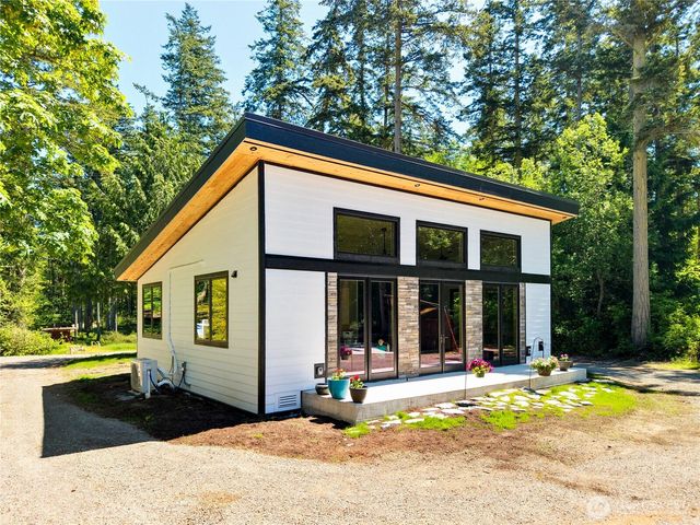 196 Nolton Road, Nordland, WA 98358
