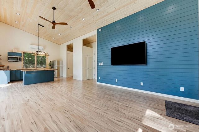 196 Nolton Road, Nordland, WA 98358