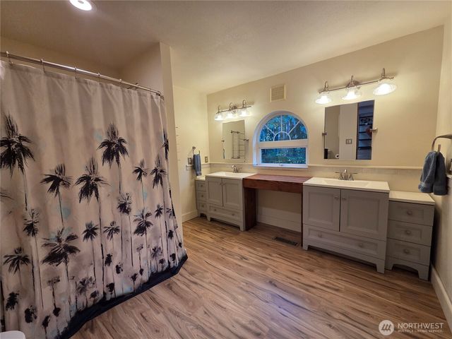 196 Nolton Road, Nordland, WA 98358
