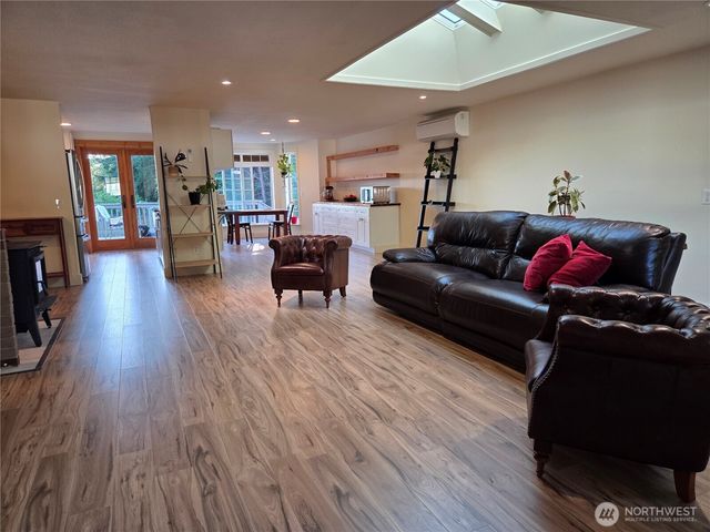196 Nolton Road, Nordland, WA 98358