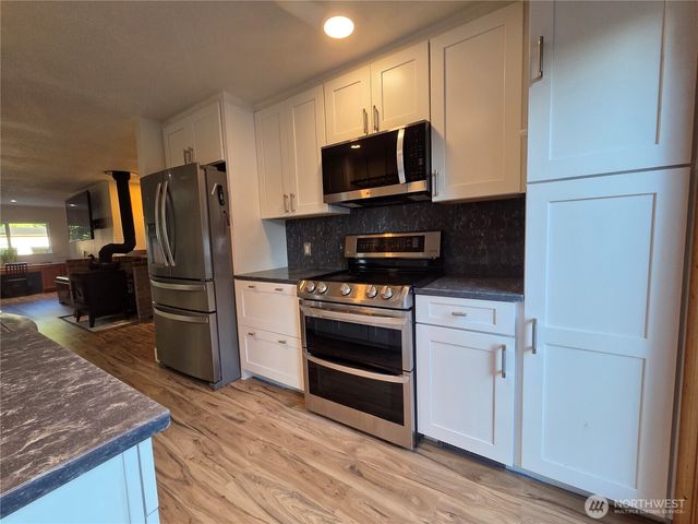 196 Nolton Road, Nordland, WA 98358