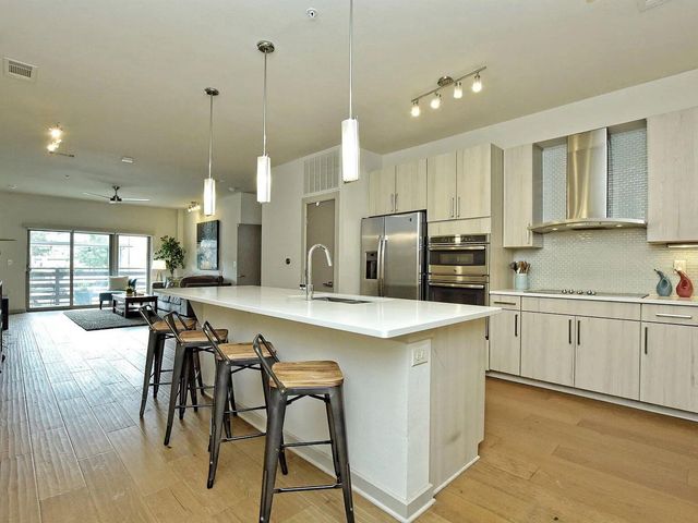 3600 S Lamar BLVD 100, Austin, TX 78704