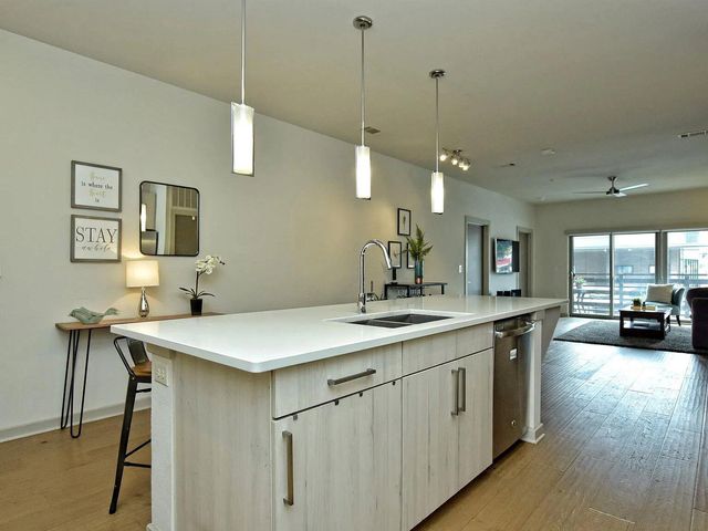 3600 S Lamar BLVD 100, Austin, TX 78704