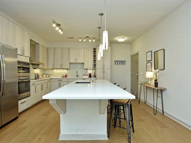 3600 S Lamar BLVD 100, Austin, TX 78704