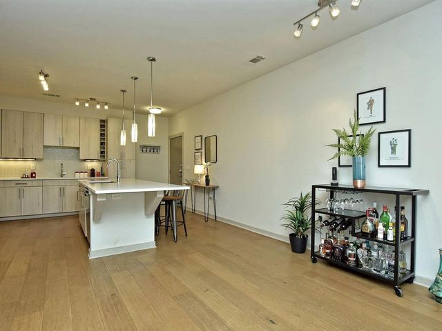 3600 S Lamar BLVD 100, Austin, TX 78704