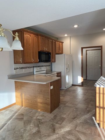 35 Madison Circle 0, Davenport, IA 52806