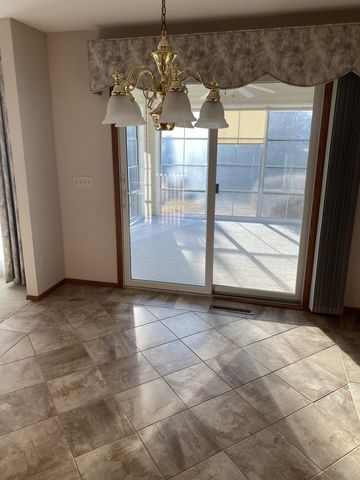 35 Madison Circle 0, Davenport, IA 52806