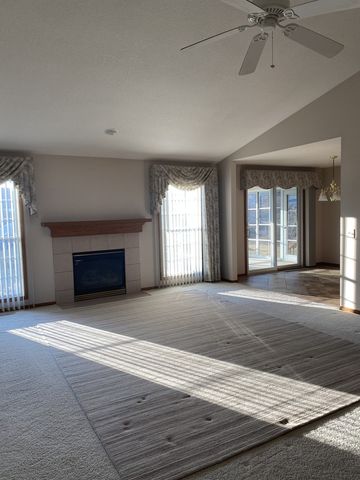 35 Madison Circle 0, Davenport, IA 52806