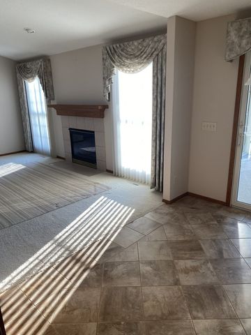 35 Madison Circle 0, Davenport, IA 52806