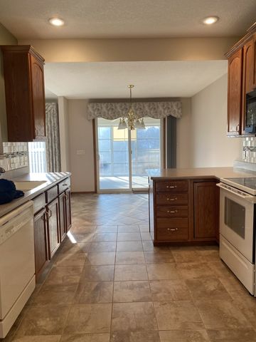 35 Madison Circle 0, Davenport, IA 52806