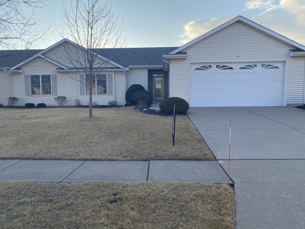 35 Madison Circle 0, Davenport, IA 52806