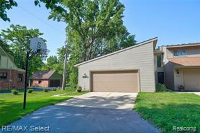 6605 Flushing Road, Flushing, MI 48433