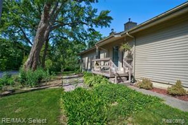 6605 Flushing Road, Flushing, MI 48433