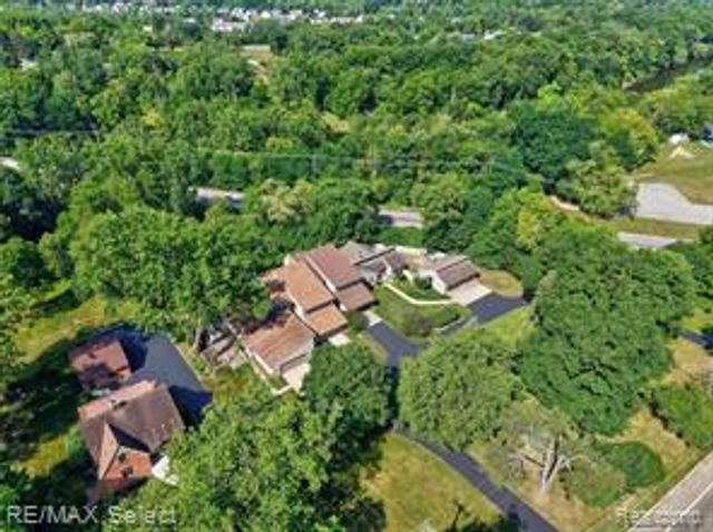 6605 Flushing Road, Flushing, MI 48433