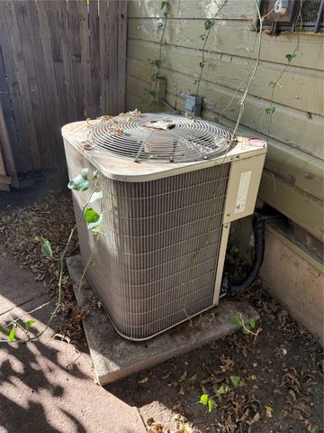 12039 Schroeder Road, Dallas, TX 75243