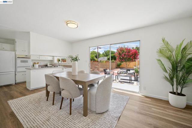 8231 Cardiff Dr, Dublin, CA 94568