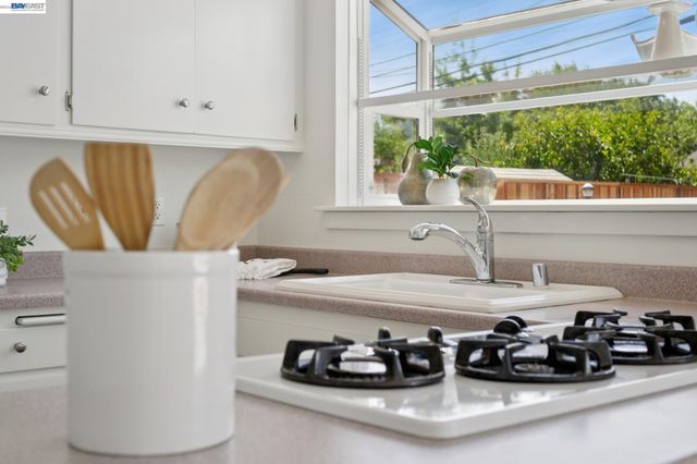 8231 Cardiff Dr, Dublin, CA 94568