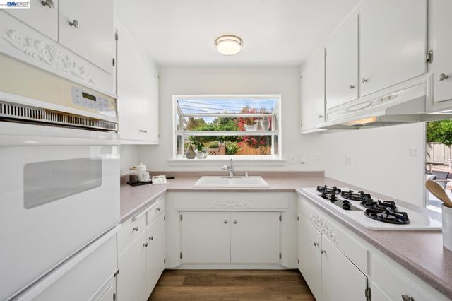 8231 Cardiff Dr, Dublin, CA 94568