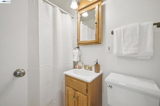 8231 Cardiff Dr, Dublin, CA 94568
