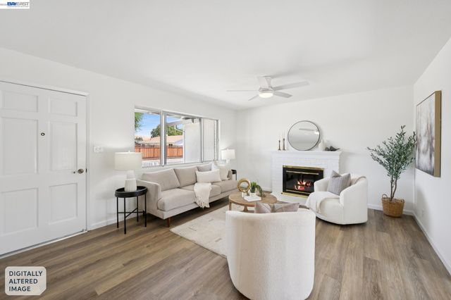 8231 Cardiff Dr, Dublin, CA 94568