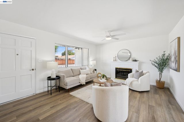 8231 Cardiff Dr, Dublin, CA 94568