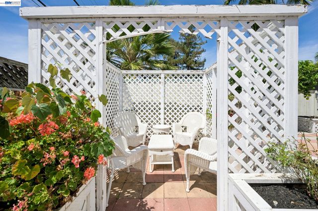 8231 Cardiff Dr, Dublin, CA 94568