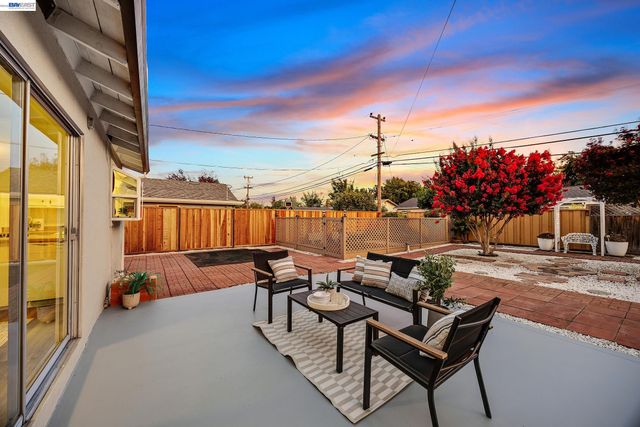 8231 Cardiff Dr, Dublin, CA 94568
