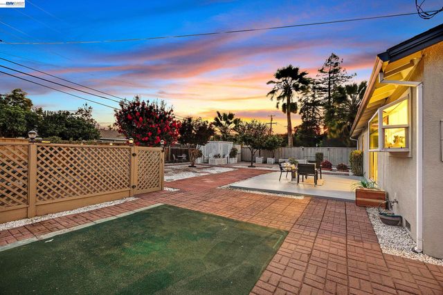 8231 Cardiff Dr, Dublin, CA 94568