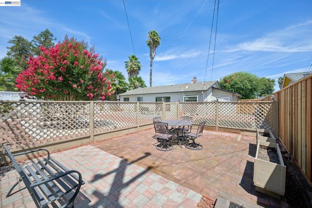 8231 Cardiff Dr, Dublin, CA 94568