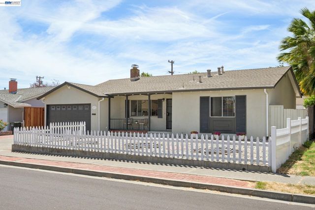8231 Cardiff Dr, Dublin, CA 94568